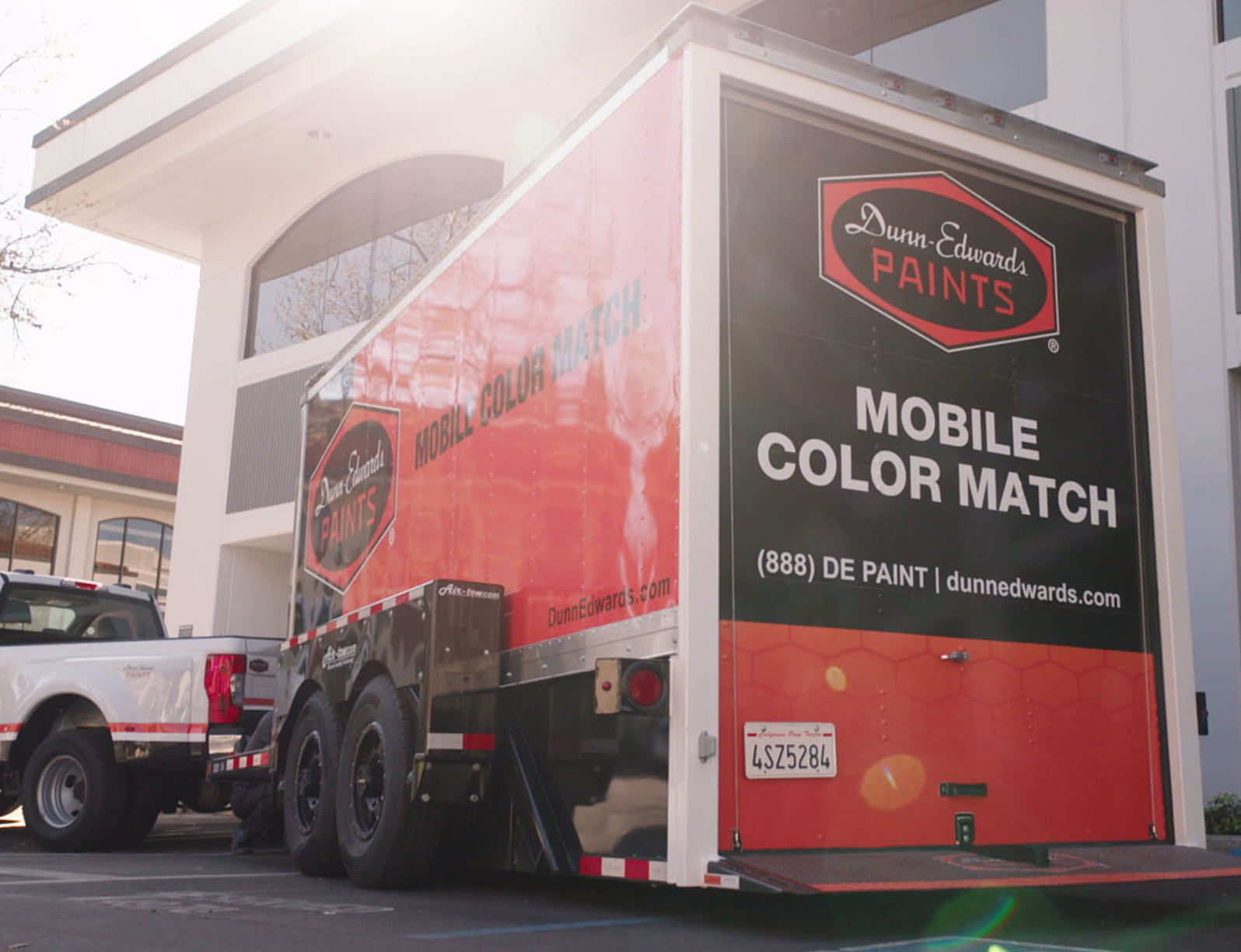 Dunn-Edwards Offers Paints That Minimize Greenhouse Gas Impacts Through CO2 Capture and Utilization Technology